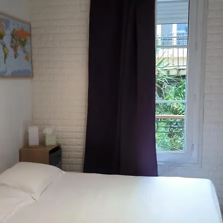 Superb 55m In The Heart Of Saint-ouen